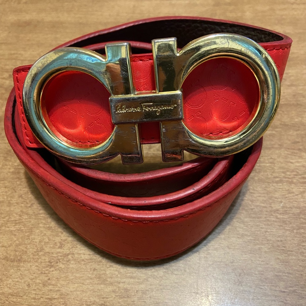 Salvatore‎ Ferragamo red & gold leather belt